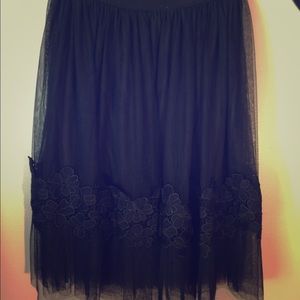 Francesca’s black A-line tulle skirt sz L NWT